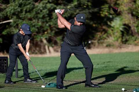 ‘It’s crazy how good he’s hitting’ – Tiger Woods leaves Justin Thomas’ dad stunned with golf..