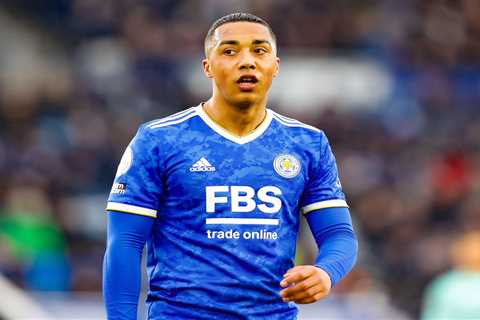 Man Utd and Arsenal transfer boost as Youri Tielemans will NOT renew Leicester contract and could..