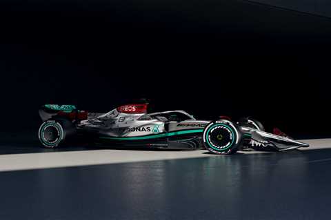 ‘Return of the Silver Arrows’ – Fans gush over retro livery as Mercedes reveal 2022 F1 car with..