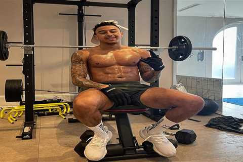 Man Utd star Jesse Lingard works up a sweat as he hits the gym in bid to maintain top physical..