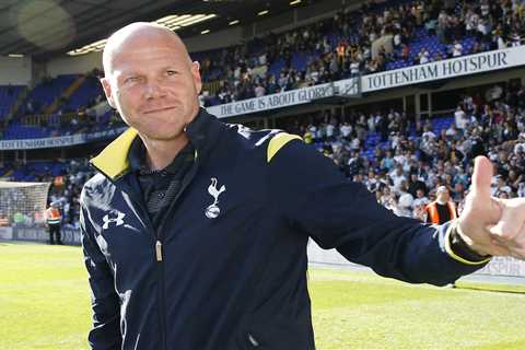 ‘I hate to say it’ – Brad Friedel predicts top four race as Man Utd, Arsenal and Tottenham battle..