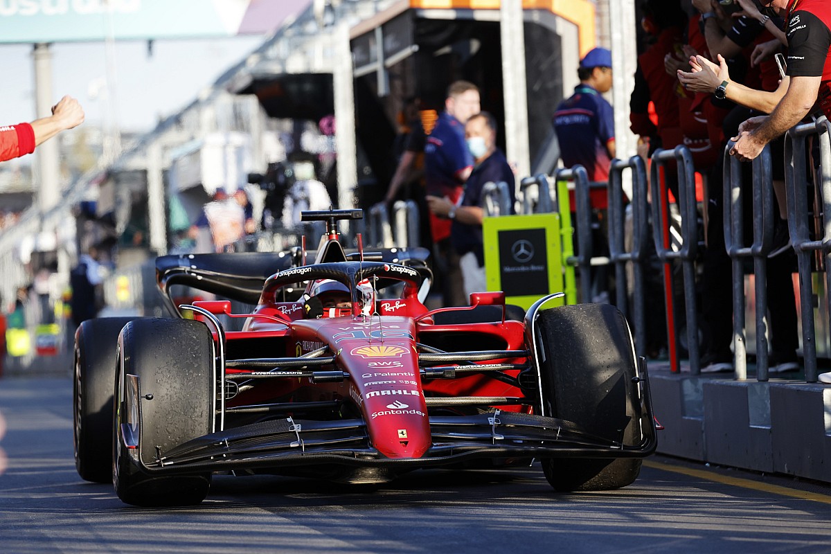 Leclerc cautions Ferrari not to “overdo things” amid F1 title fight pressure
