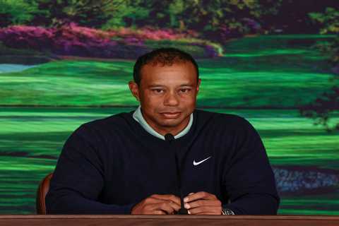 What time does Tiger Woods tee off at the Masters 2022?