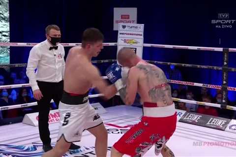 Watch Tommy Fury’s next opponent Daniel Bocianski’s legs go to jelly after devastating uppercut..