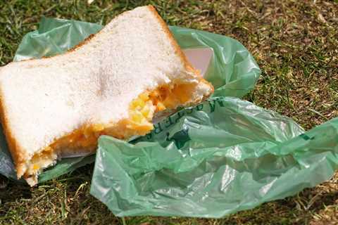 How to make Augusta National's famous pimento cheese sandwich