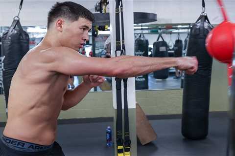 Canelo Alvarez’s opponent Dmitry Bivol is inspired by Jackie Chan and plans to exploit rival’s..