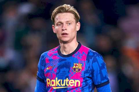 Barcelona star Frenkie de Jong prepared to take massive financial hit to join Manchester United’s..