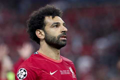 Barcelona ‘tell Salah to join on free transfer NEXT summer’ after Egypt star stalls on new..