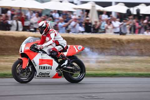  Wayne Rainey Returns to the Saddle of 1992 YZR500 at Goodwood Festival of Speed 