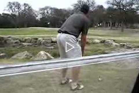 HILARIOUS golf shot