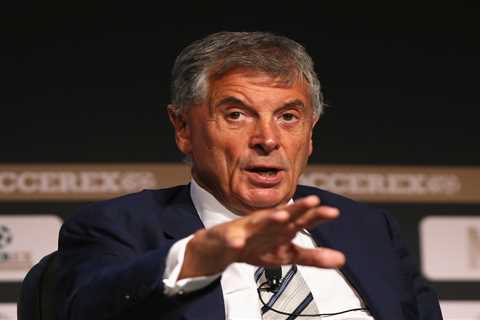 Ex-Arsenal chief David Dein broke down in tears over sacking and reveals he lost Ashley Cole to..