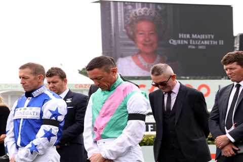 Frankie Dettori visibly emotional remembering The Queen at Doncaster as he joins jockeys in black..