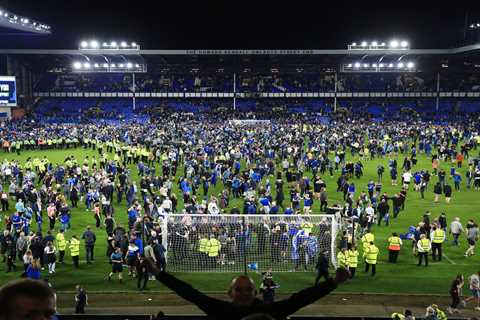 Everton handed huge £300,000 FA fine for pitch invasion as Crystal Palace boss Patrick Vieira reacts