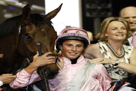 ‘Whose son is he?’ – Tiny jockey mistaken for child as an adult is now a giant of racing with..