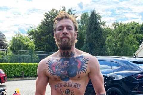 He never looked better: Conor McGregor took off his shirt and showed what a machine he is