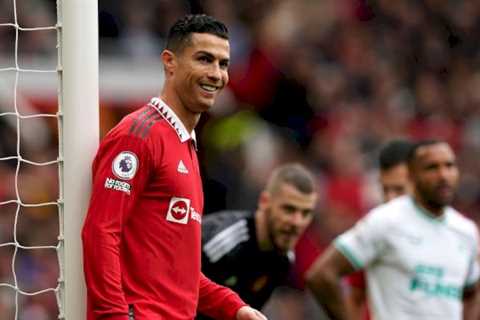 Report reveals the four clubs ‘negotiating’ potential Ronaldo transfer from Man Utd