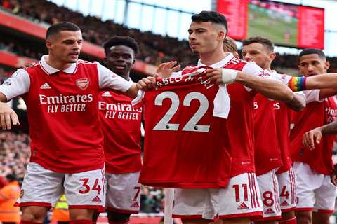 Arsenal pay touching shirt tribute to Pablo Mari after Martinelli goal as on-loan ace leaves..