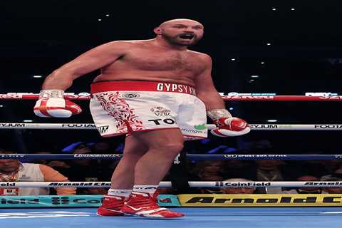 Unbeaten heavyweight star with 100% KO ratio warns Tyson Fury his reign will be over in two years..