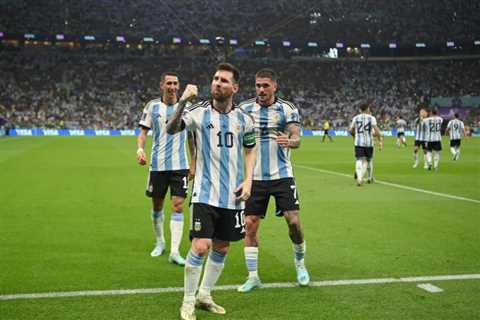 Argentina 2-0 Mexico: Lionel Messi picks his moments at the best time to keep World Cup 2022 dream..