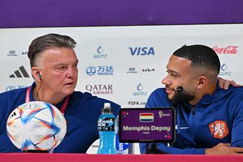 ‘And now we kiss on the mouth’ – Louis van Gaal embarrasses Memphis Depay in bizarre response to Di ..