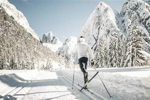 The Benefits of Cross Country Skiing For Mountaineers