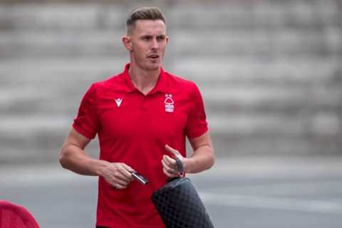 Nottingham Forest set to be without injured Dean Henderson for up to four weeks