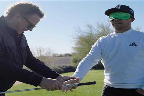 Even blindfolded, Xander Schauffele is still a way better golfer than you