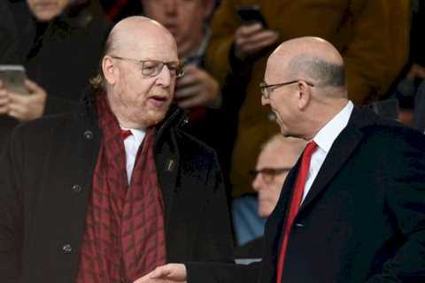 Qatari investors to bid for Man Utd ‘imminently’ as Glazers’ deadline looms