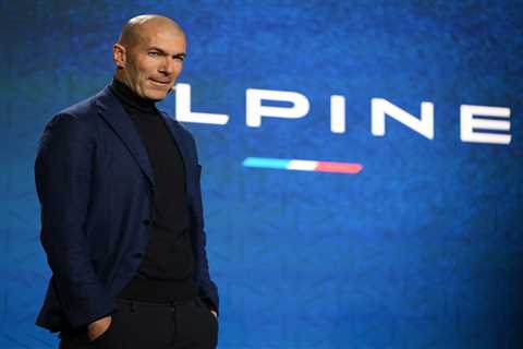 Zinedine Zidane takes surprising job in new sport despite link to PSG role