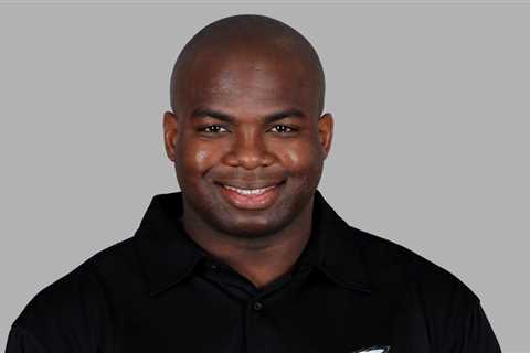 Giants to hire Jeff Nixon as running backs coach