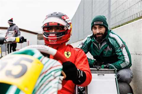 Carlos Sainz preparing 2023 F1 season in Franciacorta with Roberto Merhi