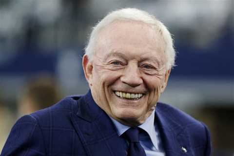 Jerry Jones Says Dak Prescott Can Be Like Tom Brady Late In Career