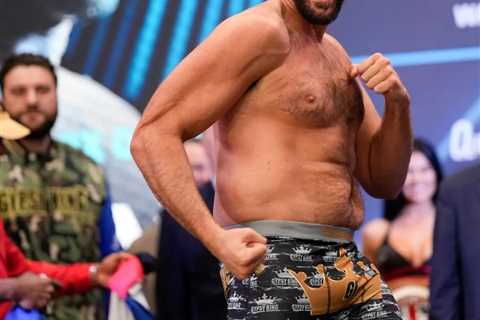 Fears Tyson Fury ‘physically doesn’t look ready’ for Oleksandr Usyk undisputed fight as talks..