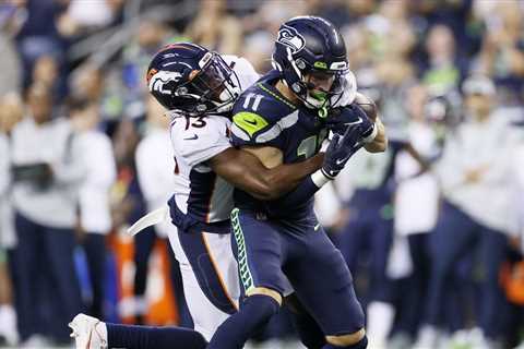 2023 Seahawks Free Agency News: Seahawks re-sign wide receiver Cody Thompson