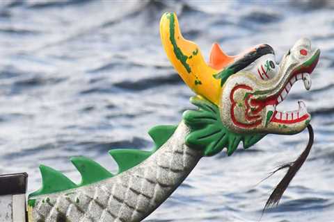 Competing in an Orange County Dragon Boat Race: A Guide for Beginners