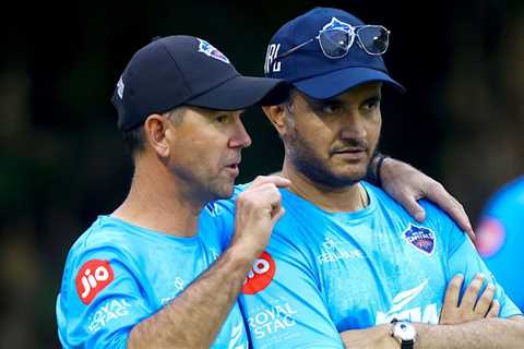 Fans slam Sourav Ganguly and Ricky Ponting over Axar Patel’s batting position in IPL 2023