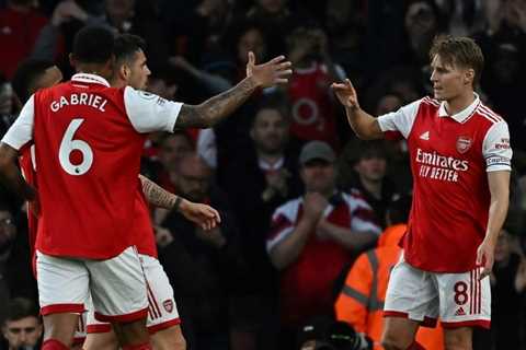 Arsenal back on top of Premier League after beating Chelsea