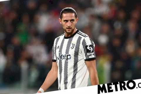 Manchester United pushing to complete free transfer of Juventus star Adrien Rabiot