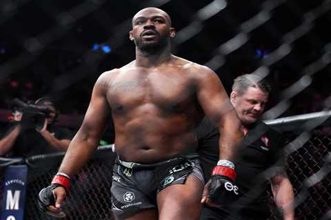 UFC legend Jon Jones begs Dana White to make Tyson Fury fight and reveals he’s willing to box Gypsy ..