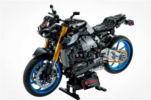 Custom 1,478-Piece Yamaha MT-10 SP by L. Ego