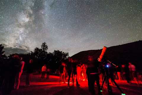 Skiing and Astronomy: Where to Find the Best Stargazing Spots