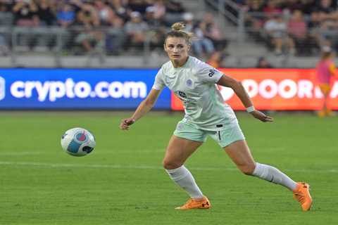 Racing Louisville trade Emily Fox to North Carolina Courage