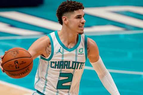 LaMelo Ball Suffers Right Ankle Fracture