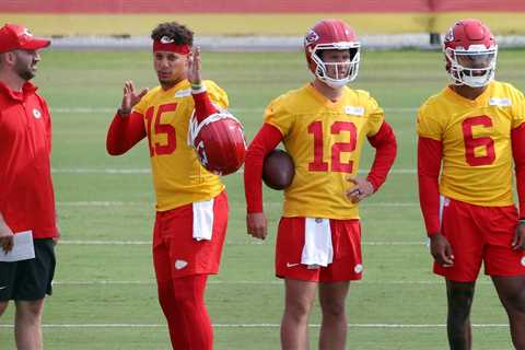 Chiefs Training Camp Notebook: Patrick Mahomes masters protections