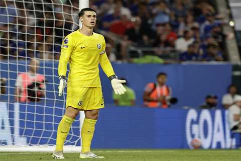 Chelsea Fans Astonished as Real Madrid and Bayern Munich Battle for Kepa's Signature