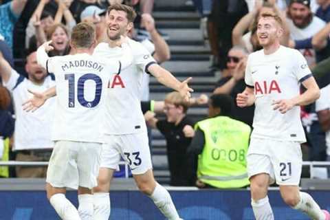 Tottenham Triumphs Over Lackluster Man Utd With Sarr’s Premier League Debut Goal