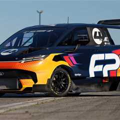 Ford SuperVan 4.2 Packs Over 1,400 HP For Competing In Pikes Peak Hill Climb