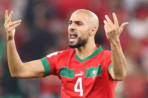 Fiorentina open to United loan for Amrabat