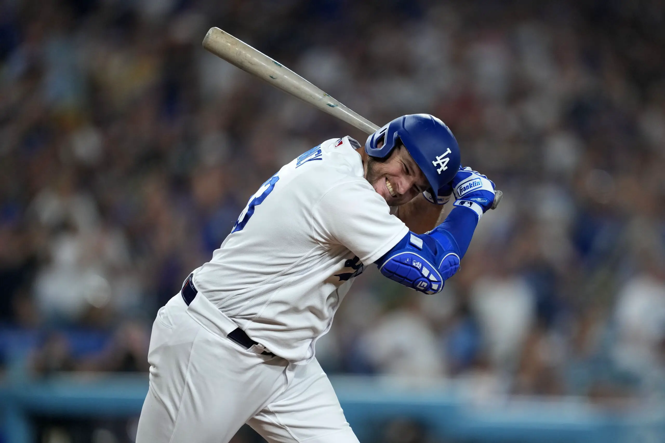 Dodgers News: Max Muncy Removed from Sunday’s Game vs Braves with Apparent Injury