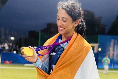 Cricket ace Smriti Mandhana arrives home from Asian Games to hero’s welcome after winning gold..